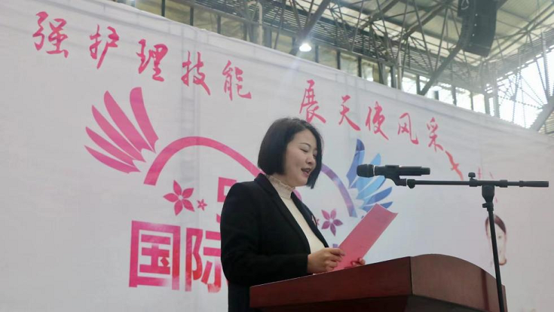 强护理技能，展天使风采——beat365英国官方网站成功举办5·12国际护士节活动暨授帽仪式(图6)