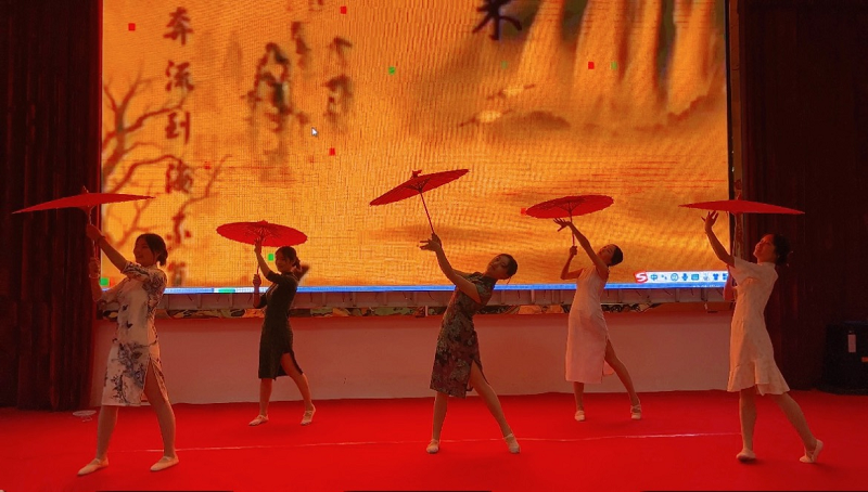 礼展内涵·仪韵风采——护理学院成功举办beat365英国官方网站第二届护理礼仪大赛决赛暨闭幕式(图9)