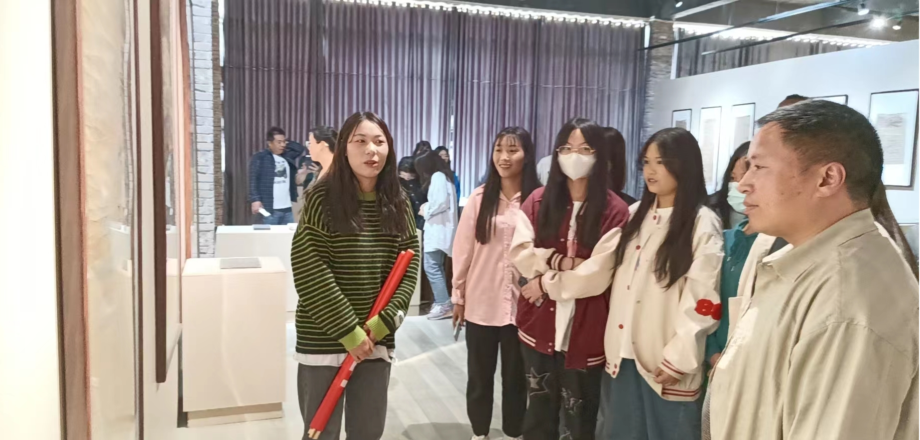 实践锻造真本领、交流迸发新思想(图1)