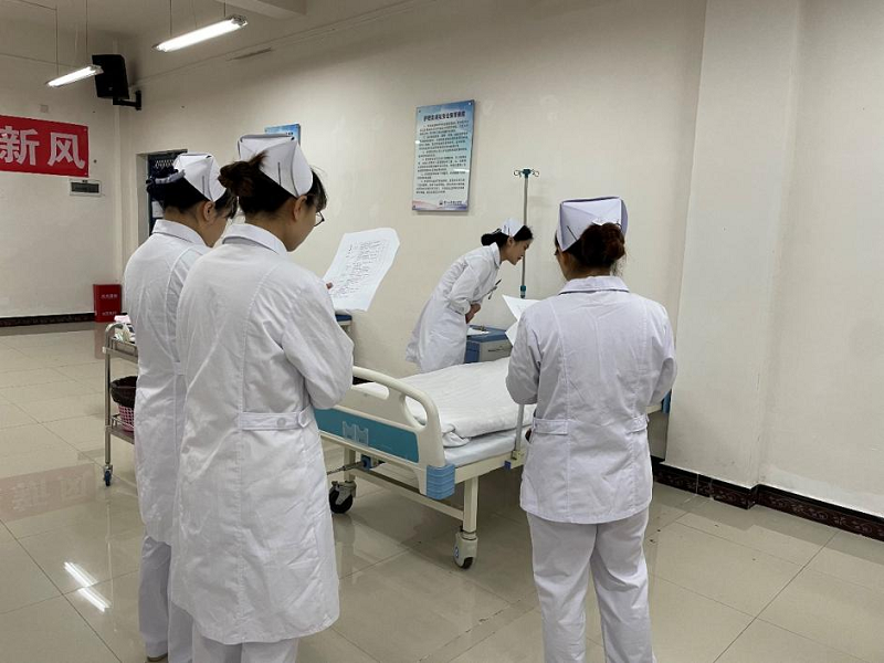 创新协同·奋竞于春-beat365英国官方网站第六届护理技能大赛圆满举办(图8)