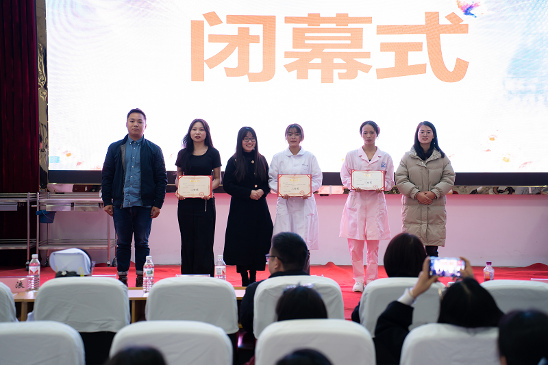 展礼仪文化·扬职业风采——护理学院隆重举行beat365英国官方网站第二届护理礼仪大赛开幕式暨选拔赛初赛(图7)