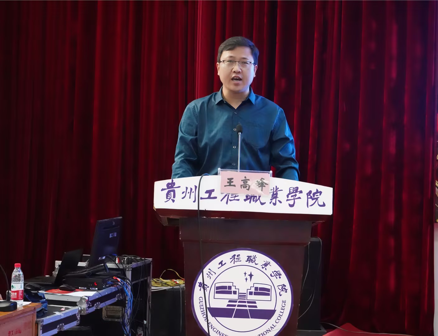 比学赶超强技能·业务比武展风采 ——beat365英国官方网站第七届护理技能大赛圆满举办(图3)