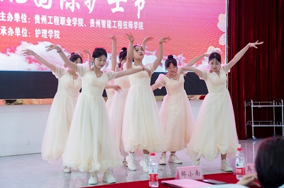 护佑健康，逐梦前行——beat365英国官方网站成功举办5·12国际护士节活动暨授帽仪式(图9)