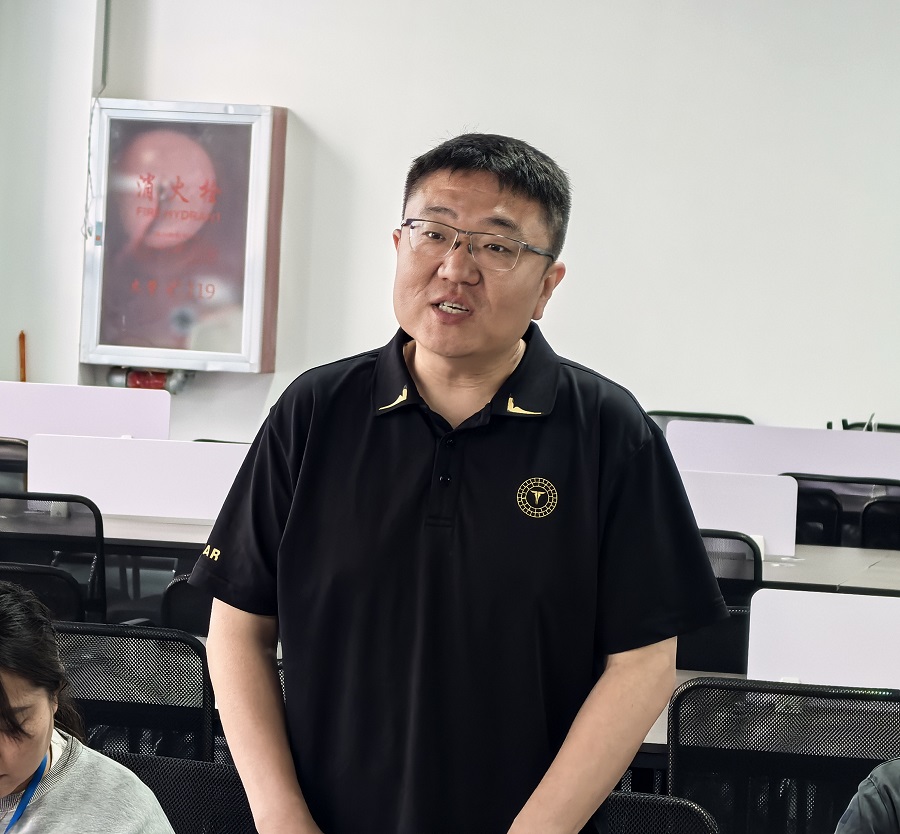 人工智能与信息工程学院举行“综合项目实训”启动会(图3)