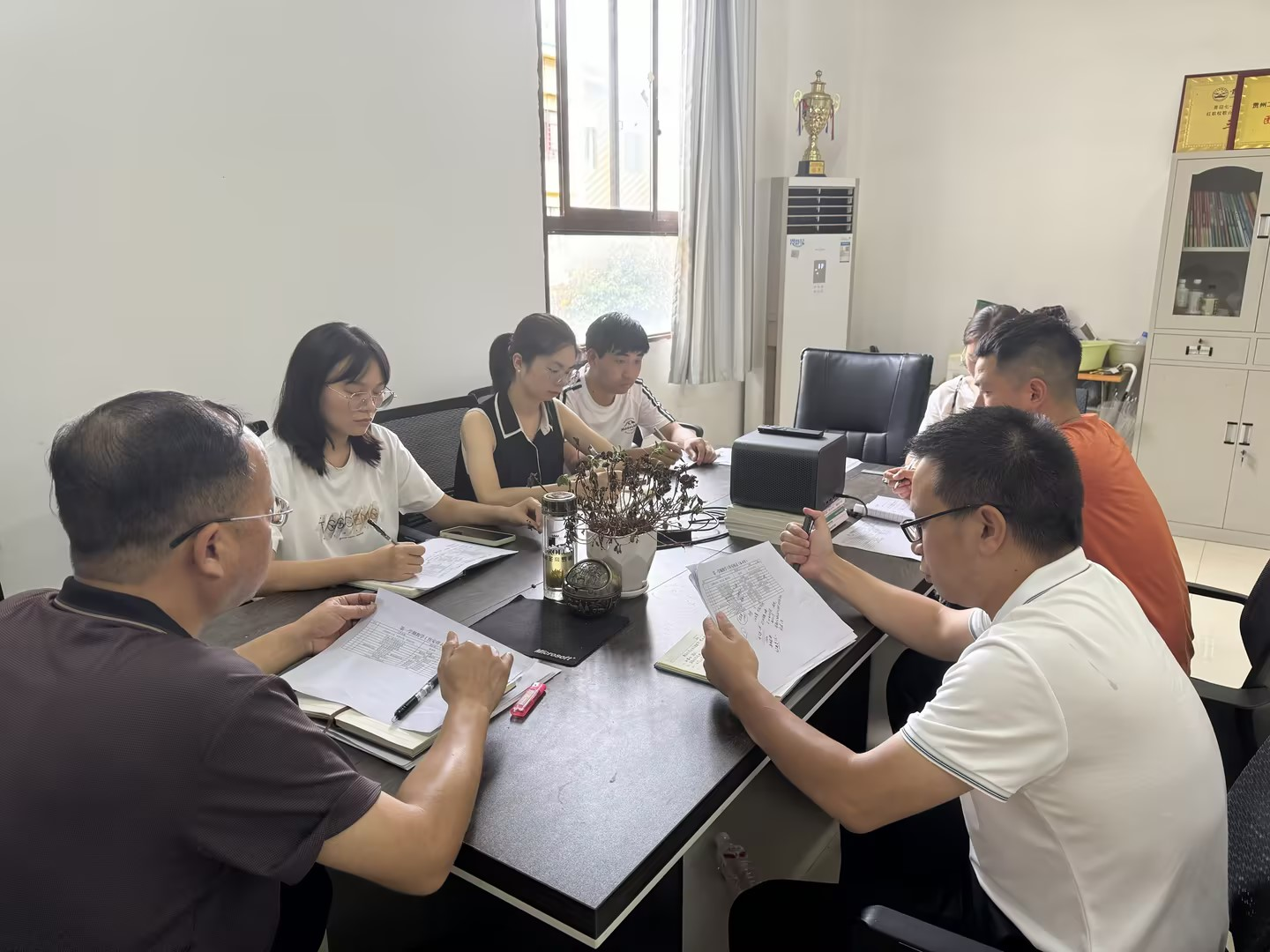 数字经济与信息工程学院2025-2026学年第一学期第一次教学工作例会简报(图1)