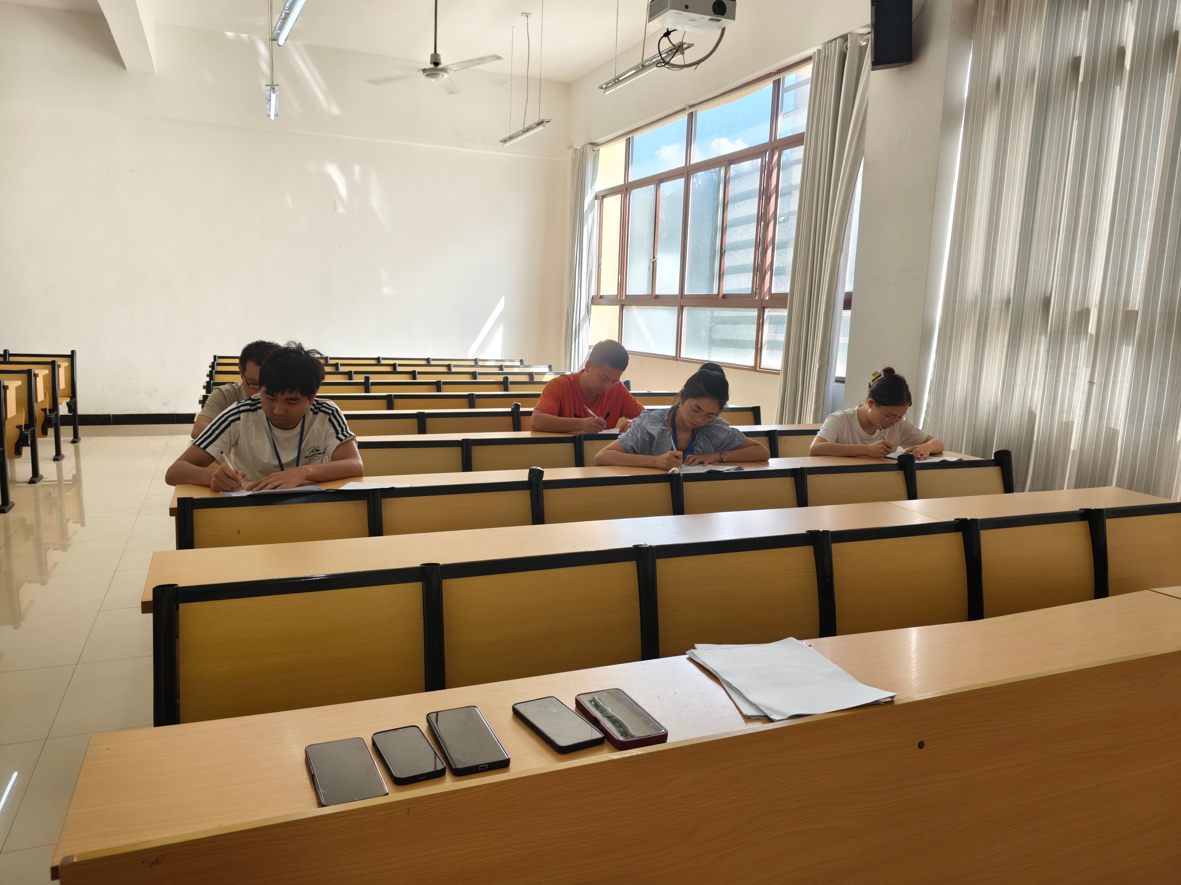 以赛促教展风采      深耕课堂提质量(图4)