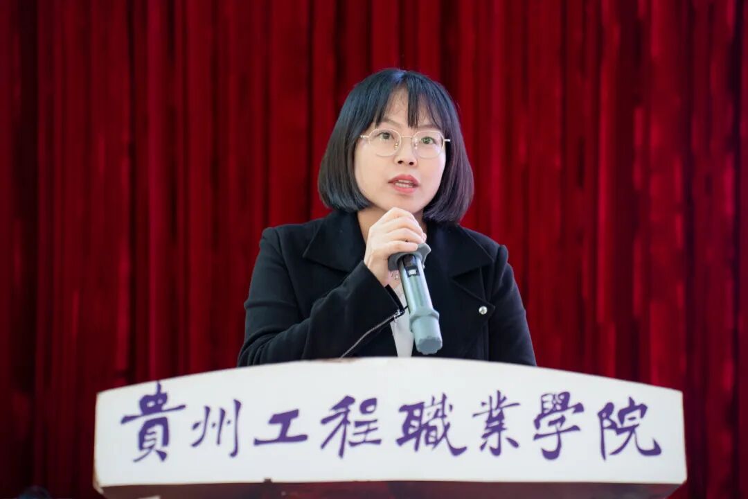 传承南丁格尔精神 共筑护理育人使命——beat365官网举办“5・12”国际护士节活动暨授帽仪式(图9)