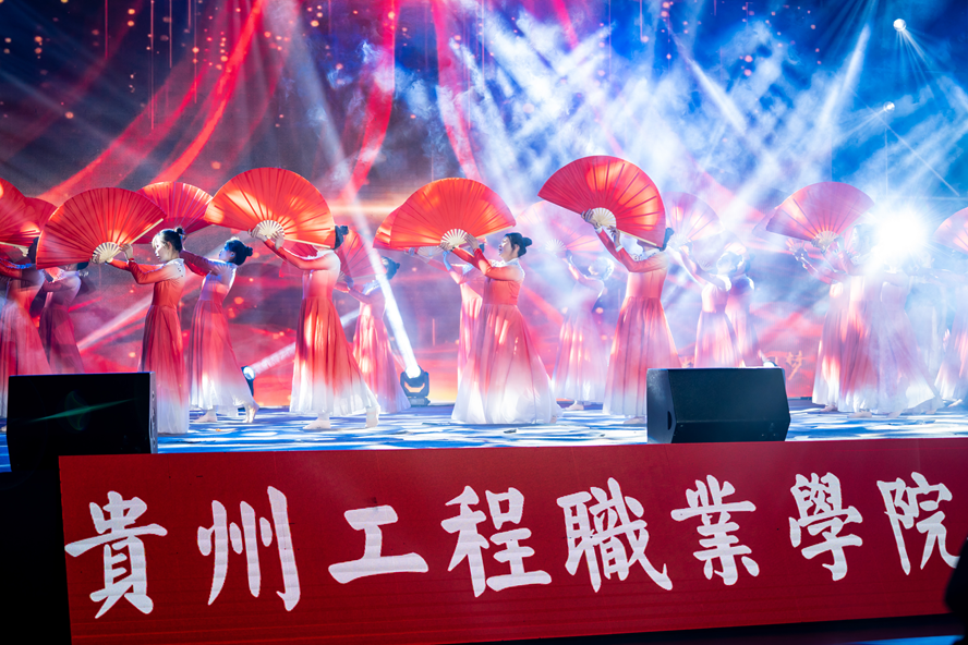 beat365英国官方网站：持续描绘人才培养的崭新气象(图6)