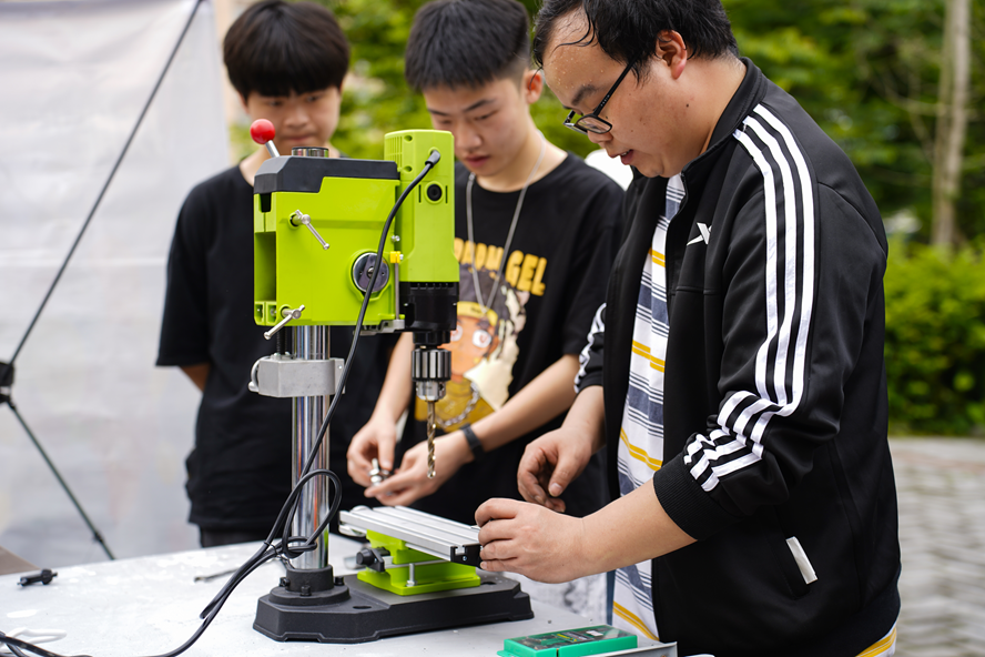 beat365英国官方网站：持续描绘人才培养的崭新气象(图7)