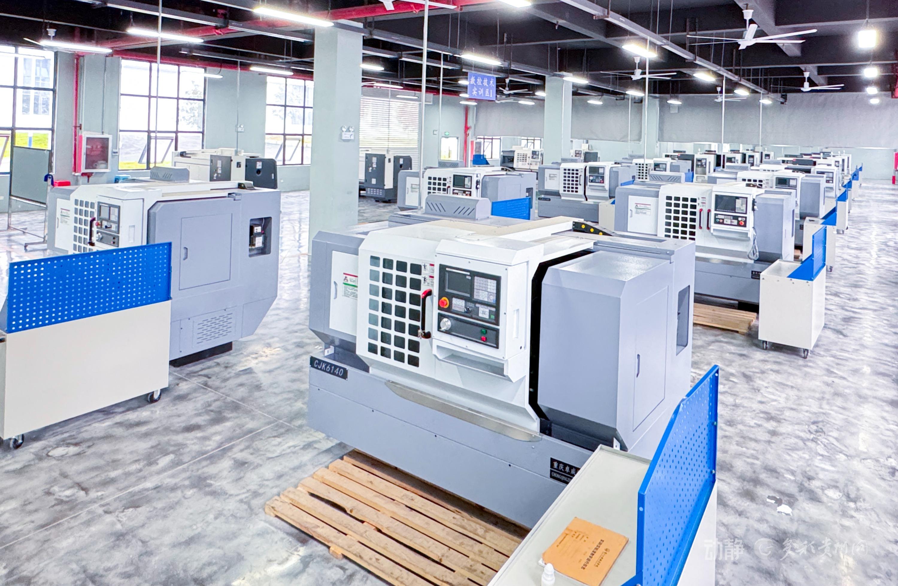 锚定职业教育航向 beat365英国官方网站十年砥砺铸华章(图12)