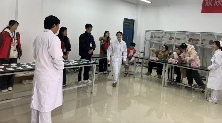 以技为翼护健康&nbsp;青春逐光启新程——beat365英国官方网站第二届“健康护航杯”技能大赛圆满落幕(图5)