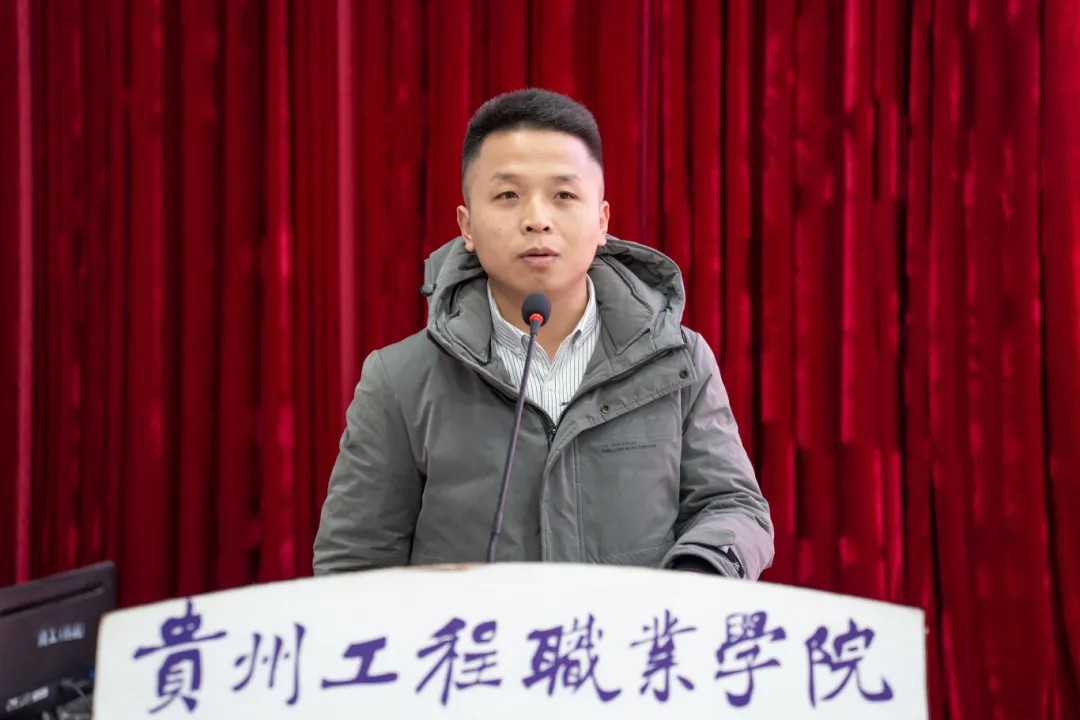 弘扬宪法精神 筑牢青春根基丨数字经济与信息工程学院扎实开展“宪法宣传周”活动(图3)